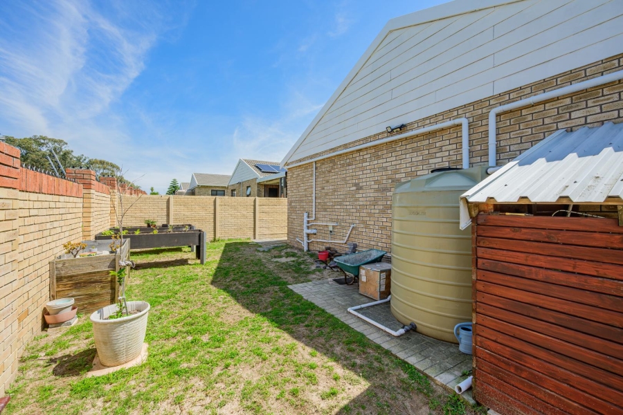 2 Bedroom Property for Sale in Sherwood Eastern Cape